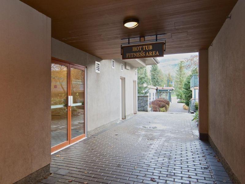 Town Plaza Suites Whistler Exterior foto